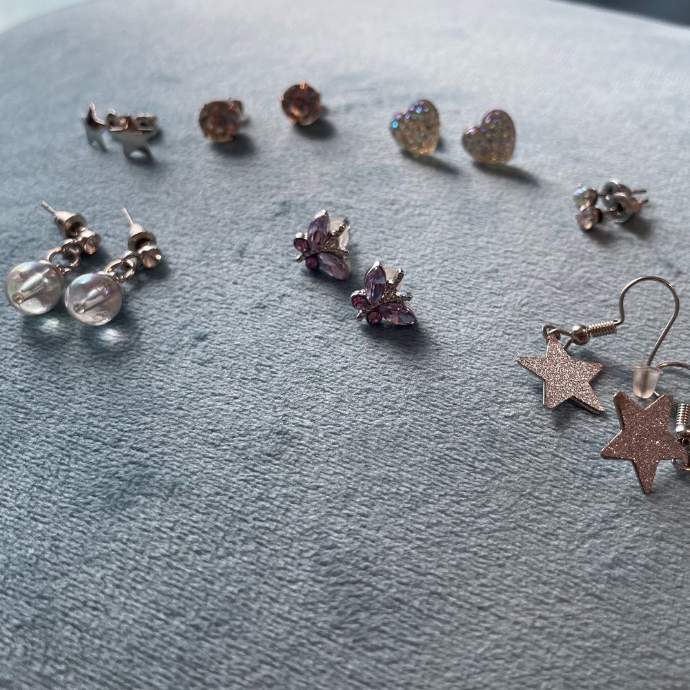 Bundle of sparkly earrings (7 pairs)